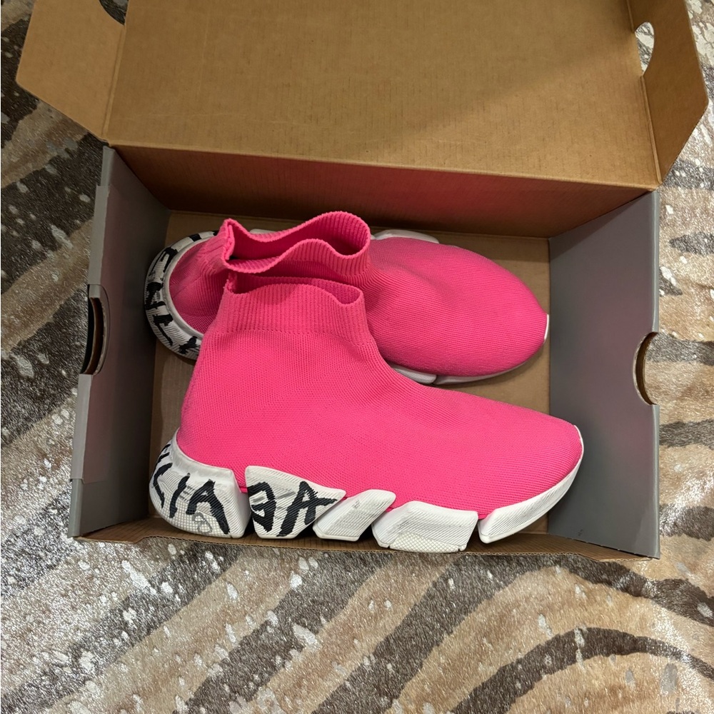 💯 Authentic Balenciaga Speed Trainers Pink